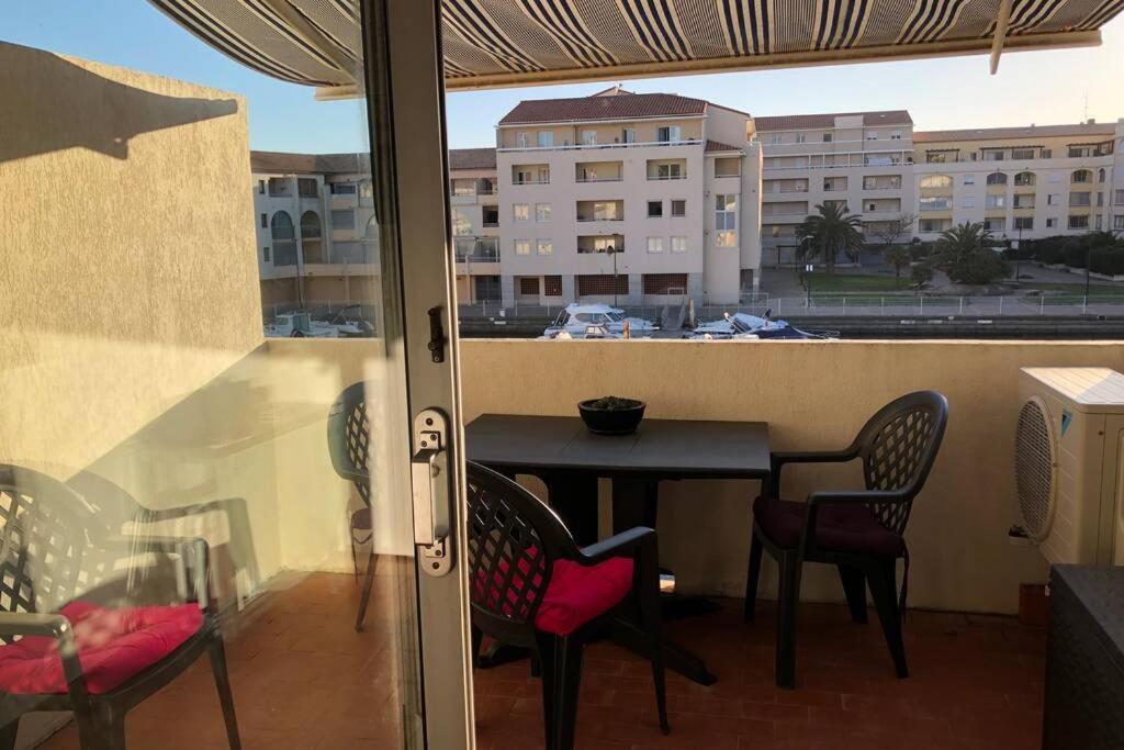 3 étoiles Studio 4 couchages résidence port cros à Sète Extérieur photo