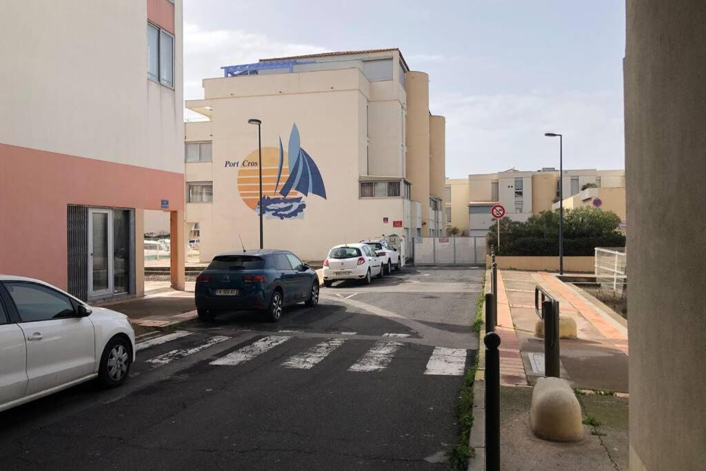 3 étoiles Studio 4 couchages résidence port cros à Sète Extérieur photo